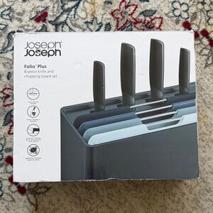 Joseph Joseph Folio Plus 8-Piece Knife and Chopping Board Set - Black and Blue